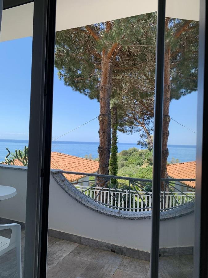 Hotel Mercurio Sul Mare - Fish Restaurant And Private Capo Vaticano